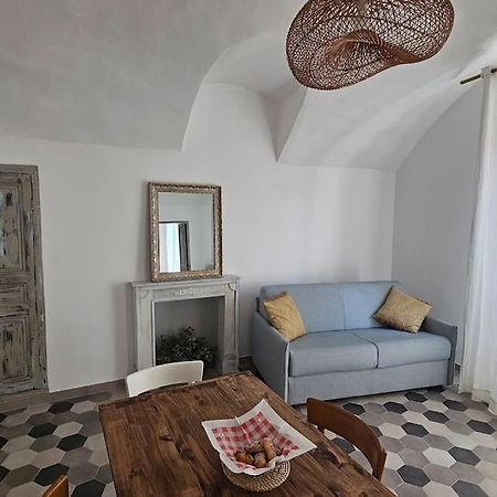 Car.Lo. Casa Vacanze Дольчеаккуа Экстерьер фото