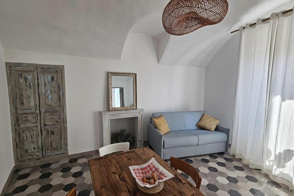 Car.Lo. Casa Vacanze Дольчеаккуа Экстерьер фото