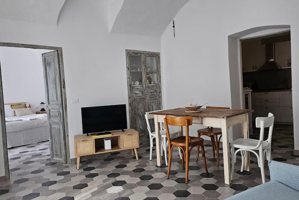 Car.Lo. Casa Vacanze Дольчеаккуа Экстерьер фото