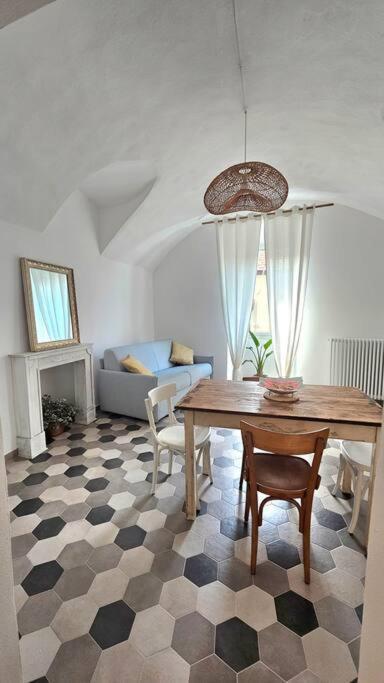 Car.Lo. Casa Vacanze Дольчеаккуа Экстерьер фото