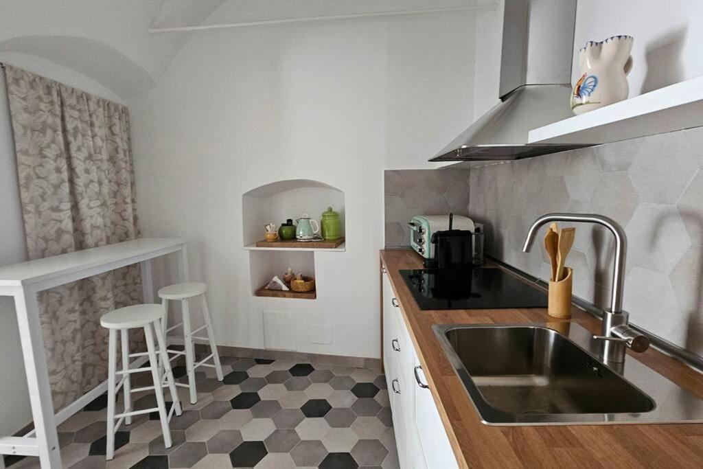 Car.Lo. Casa Vacanze Дольчеаккуа Экстерьер фото