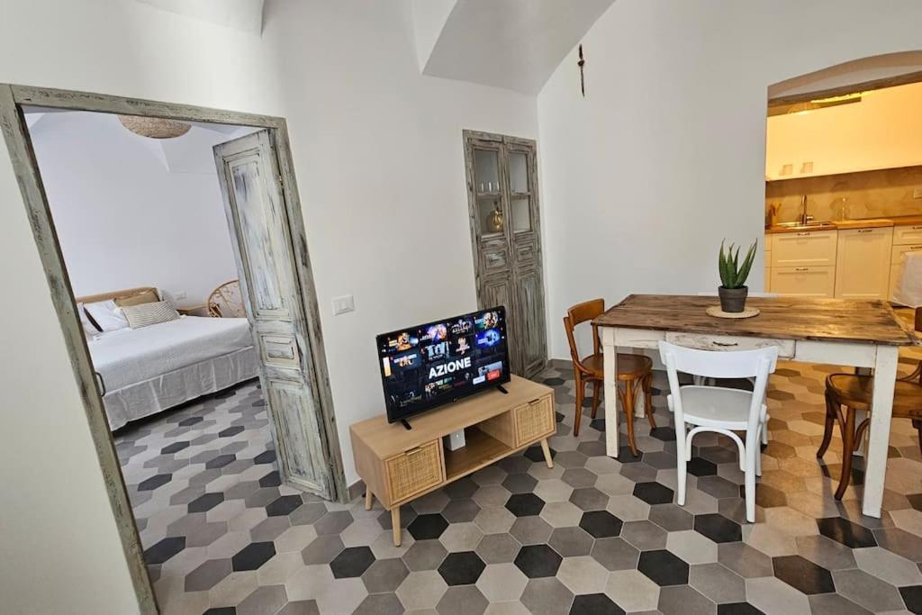 Car.Lo. Casa Vacanze Дольчеаккуа Экстерьер фото